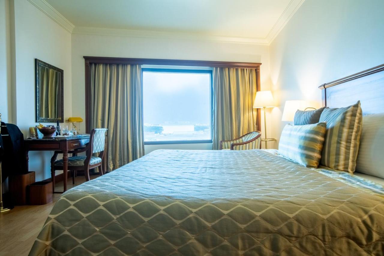 The Orchid Hotel Mumbai Vile Parle Exterior photo A room at the Taj Bengal